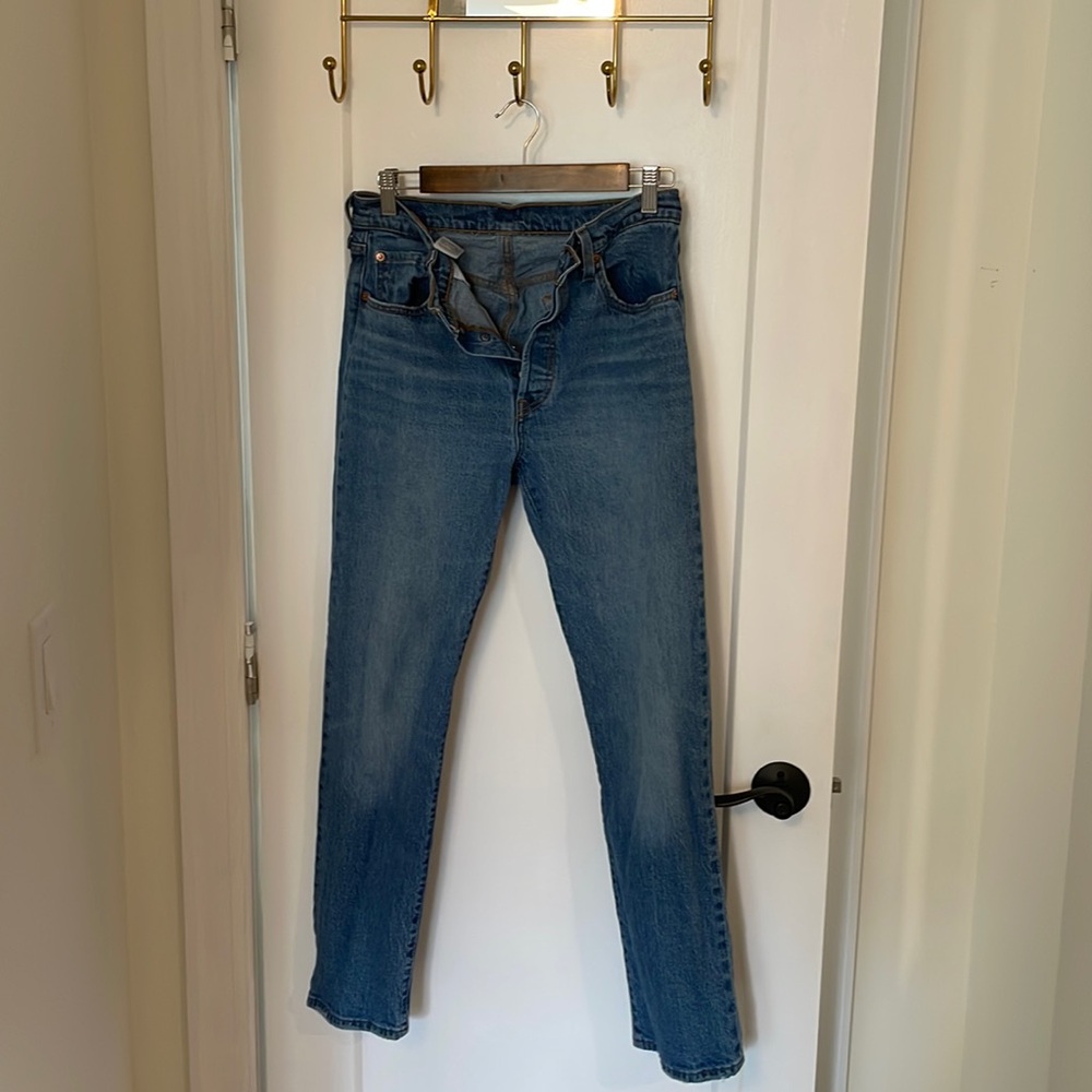 Levi’s 501 Women’s Jeans - size 28 - WPL-423 CA00342